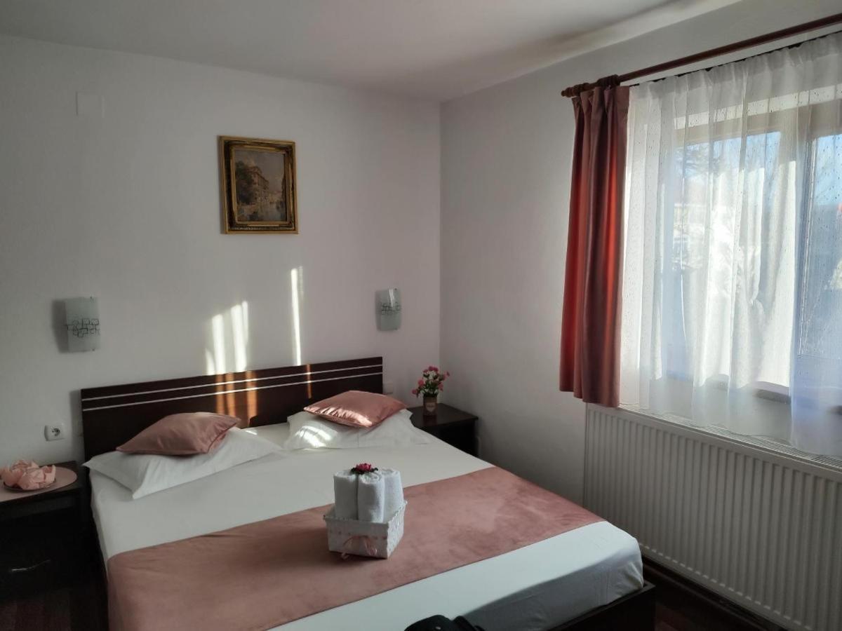 Casa Fabrizio Hotel Călimăneşti Exterior foto